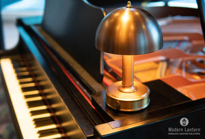 mini tito cordless lamp for piano bar design